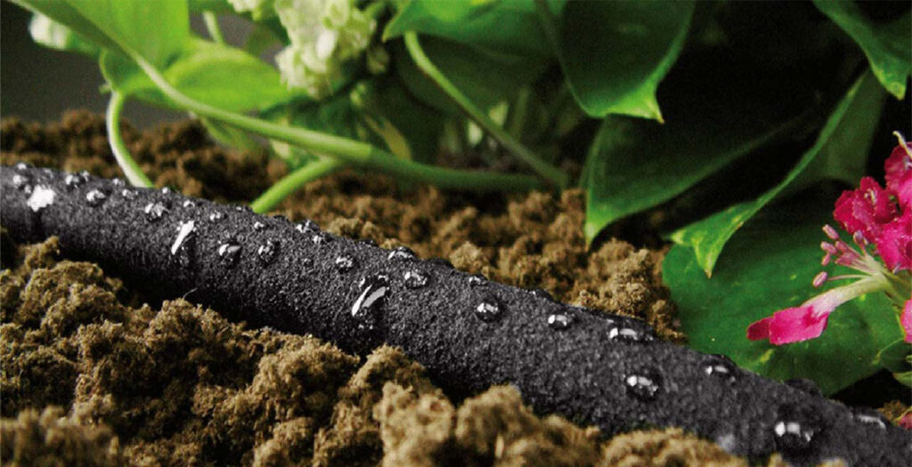 سیستم آبیاری گلخانه - آبیاری تراوا یا نشتی